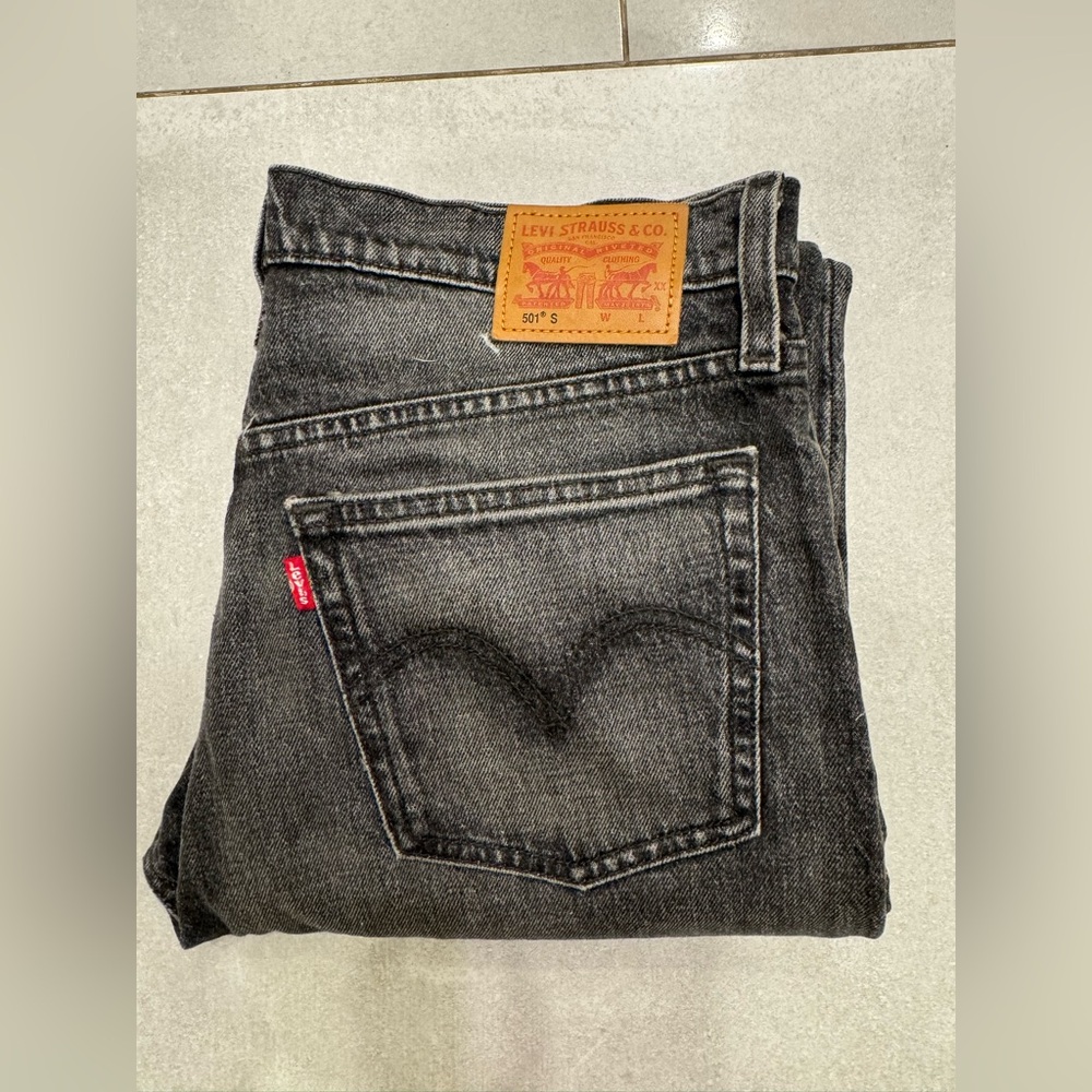 🌸Levis 501 slim leg